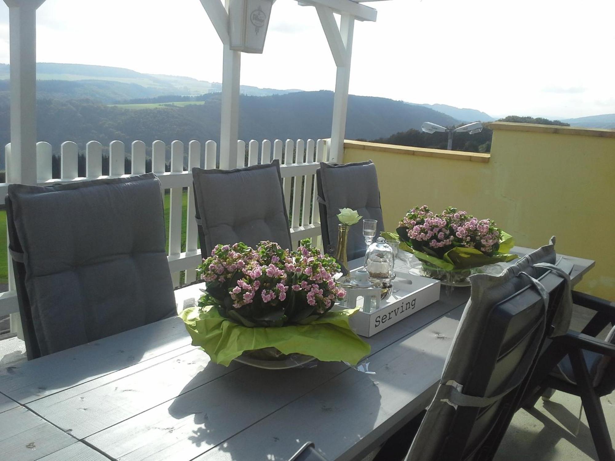Beautiful Holidayhome With Sauna And Terrace Harscheid Esterno foto